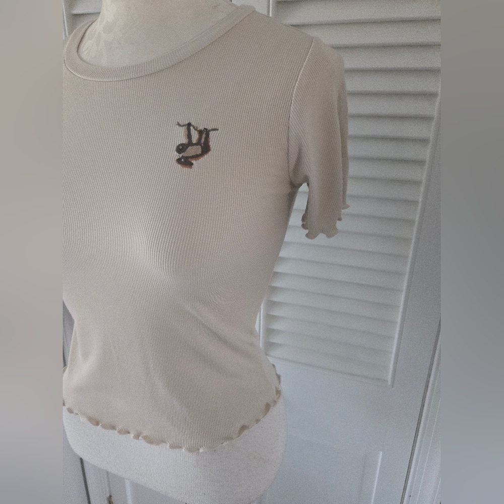 Wild Fable Sloth Crop Tee Ribbed Cream M NWT - Picture 4 of 9